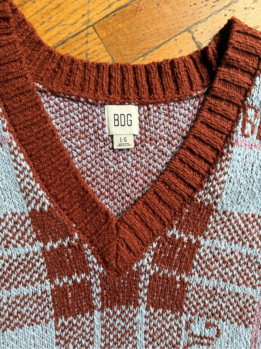 BDG Urban Outfitters Sweater Vest sz: Large - Picture 2 of 3